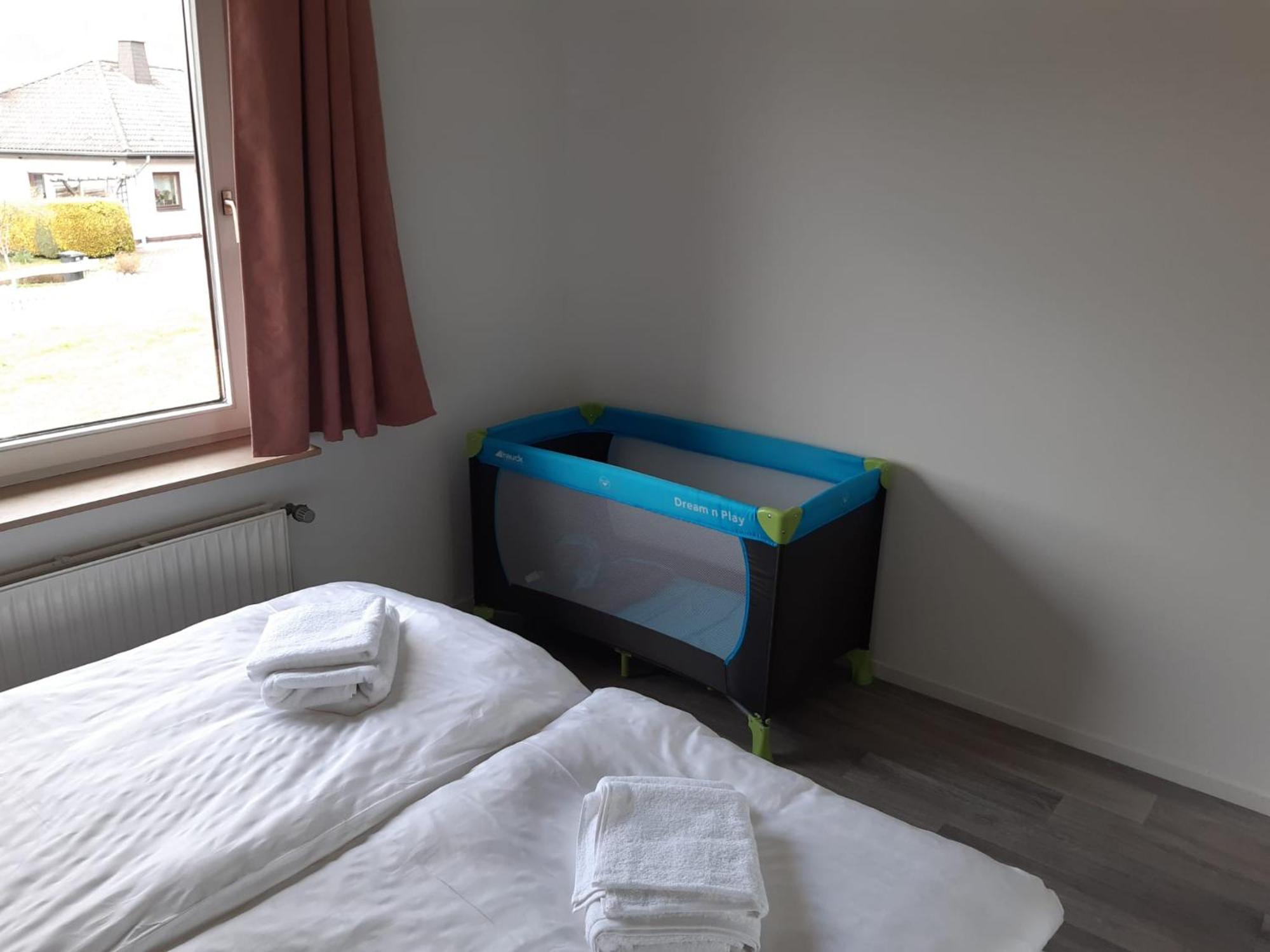 D&B Staycation Ferienpark Niedenstein Екстер'єр фото