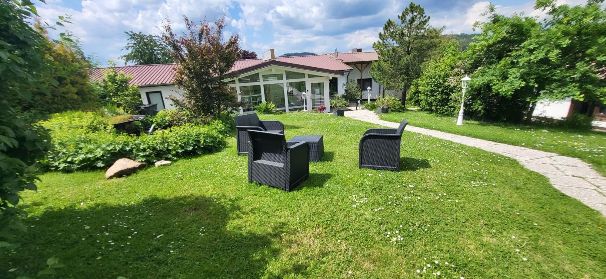 D&B Staycation Ferienpark Niedenstein Екстер'єр фото